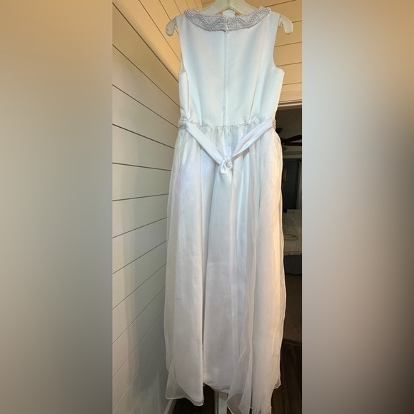 David’s‎ Bridal White with Pearls Flower Girl Dress Size 10 - Picture 2 of 8